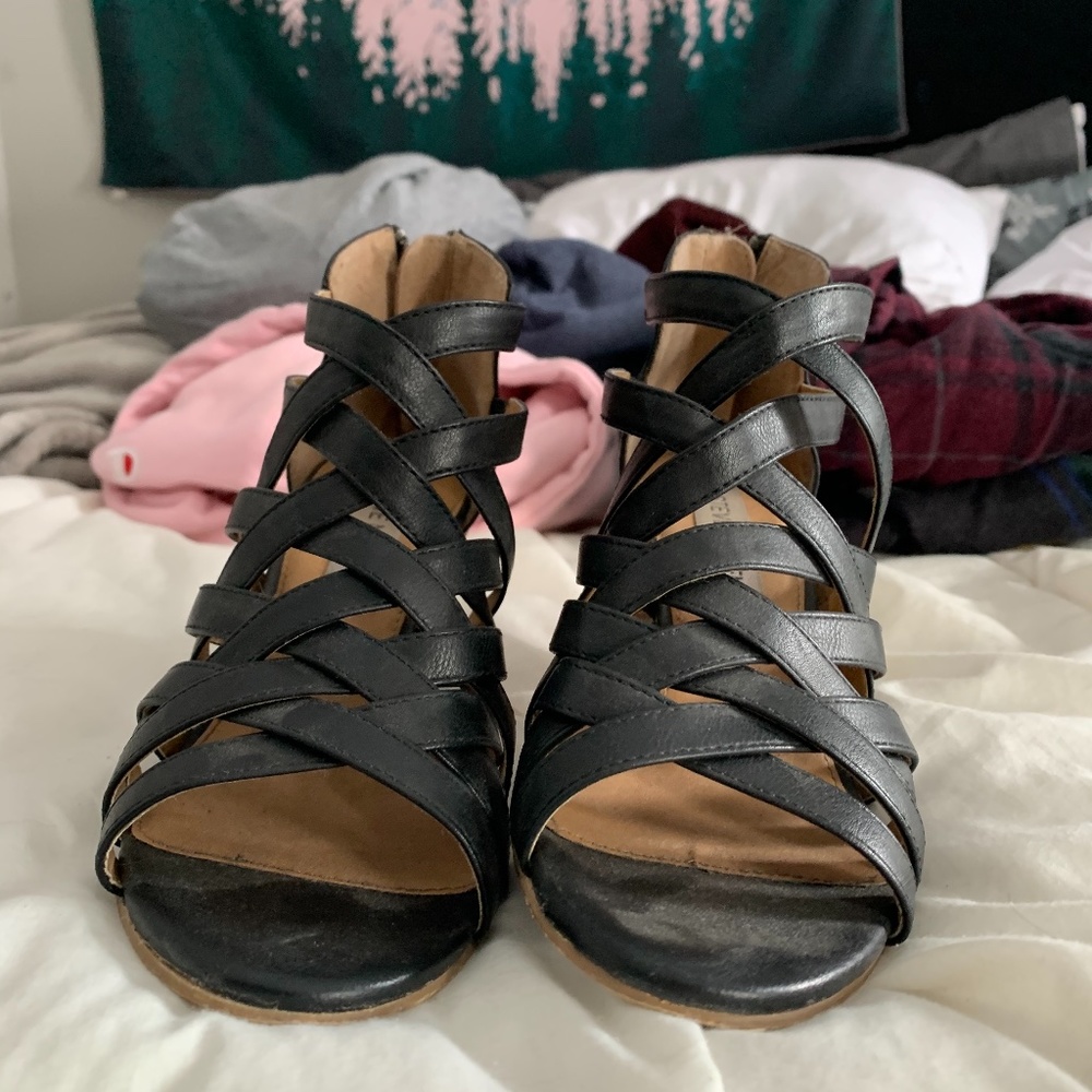 Steve Madden Black Wedge Heels